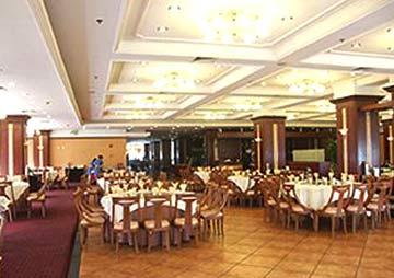Hua Yi Hotel Шанхай Екстериор снимка